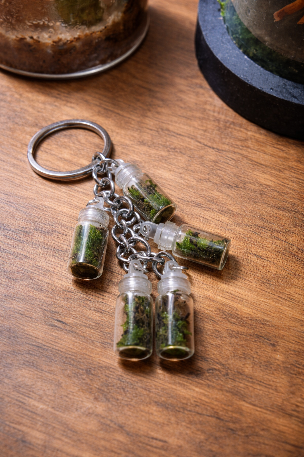 Mini Terrarium keychain Greengrapesstudios